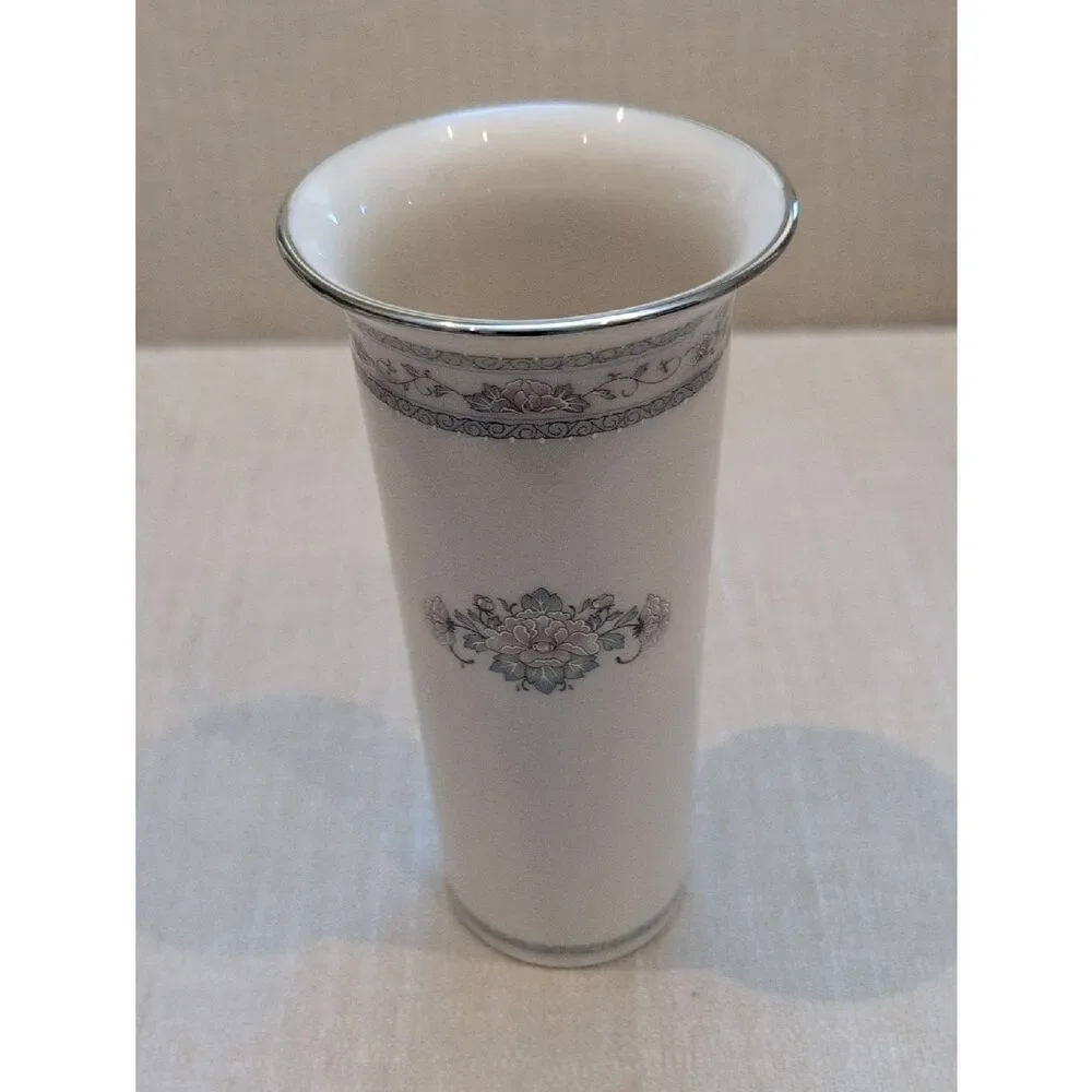 Lenox Charleston Delicate Floral Vase Platinum Trim Vintage Made In USA